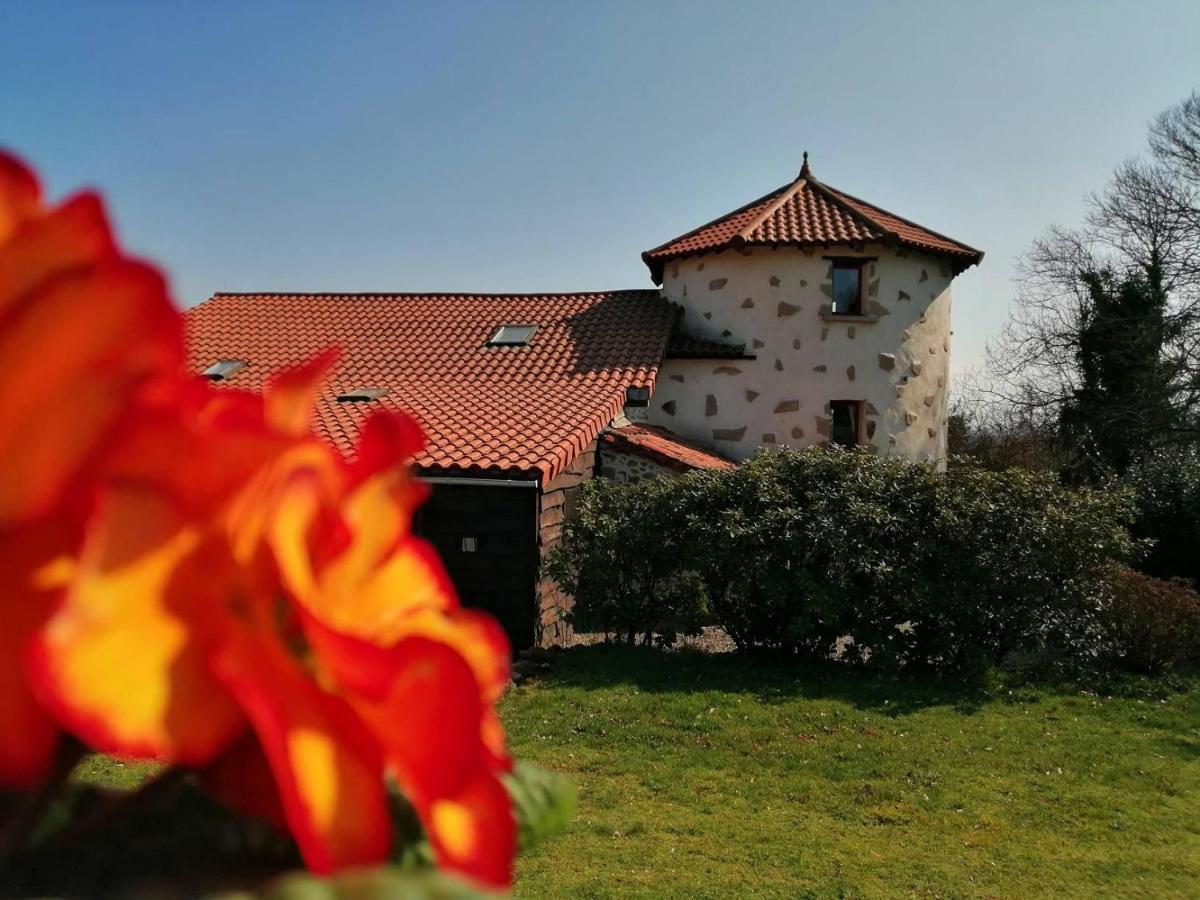 Bed and Breakfast La Grange Ancienne Montrollet Exterior foto