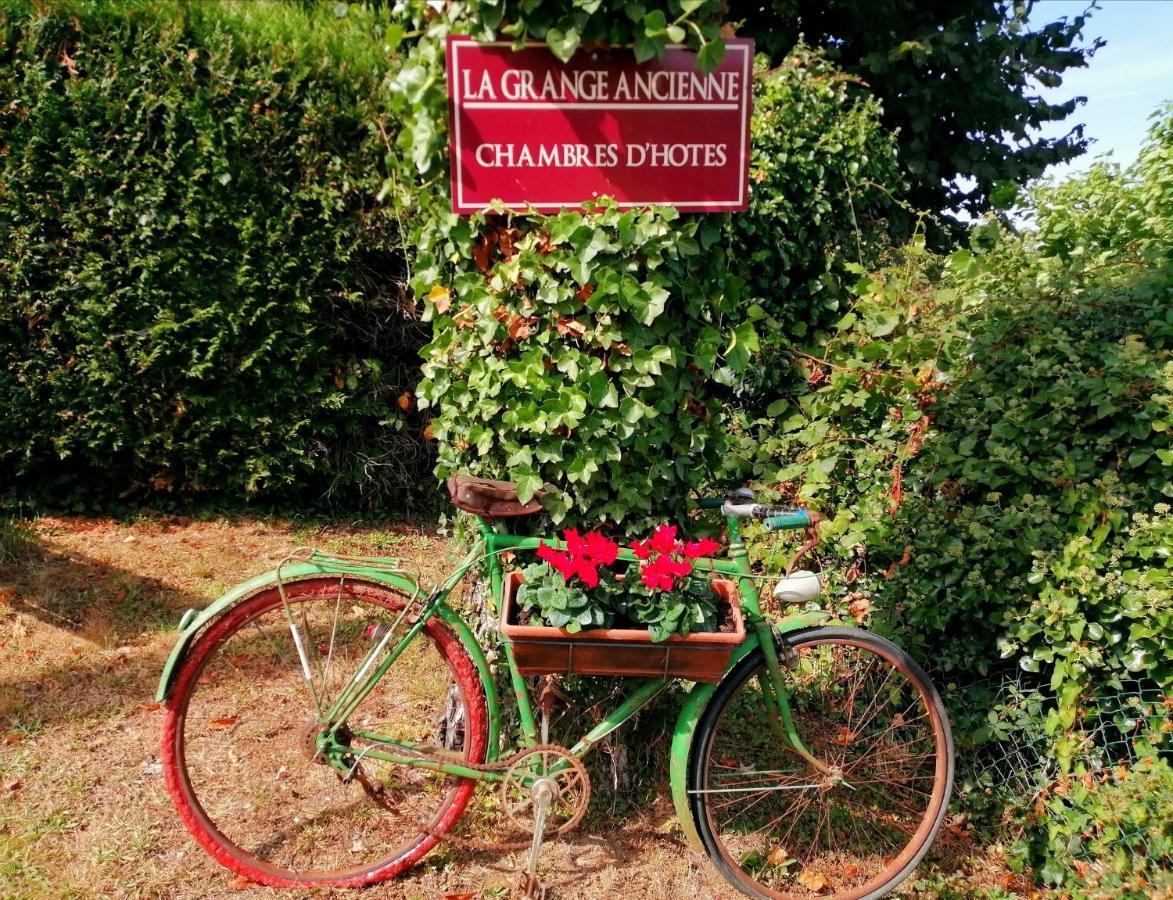Bed and Breakfast La Grange Ancienne Montrollet Exterior foto